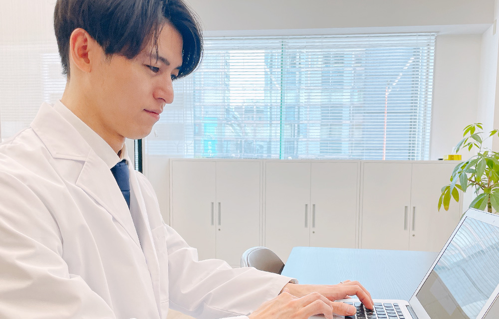 くれはクリニック　訪問歯科診療担当医師　高倉　駿